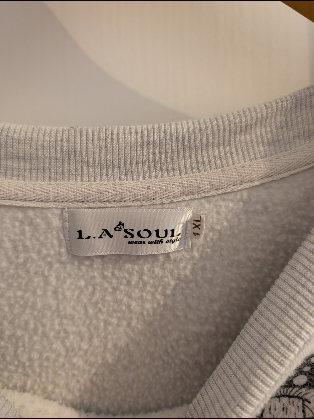 LA Soul Fray Mushroom Print Crewneck Sweatshirt - Picture 2 of 3